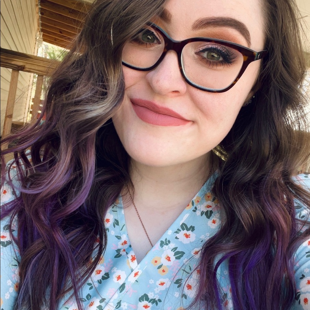 Meet your Posher, Chloe